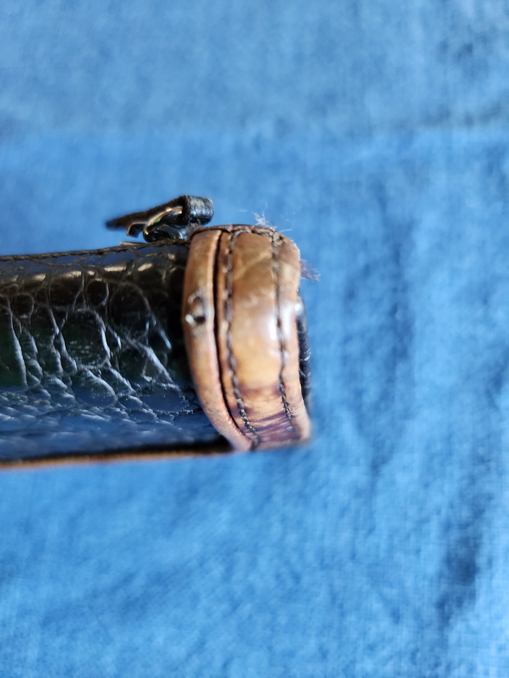 Vintage Brahmin Croc-Embossed Leather Wallet - Picture 4 of 11